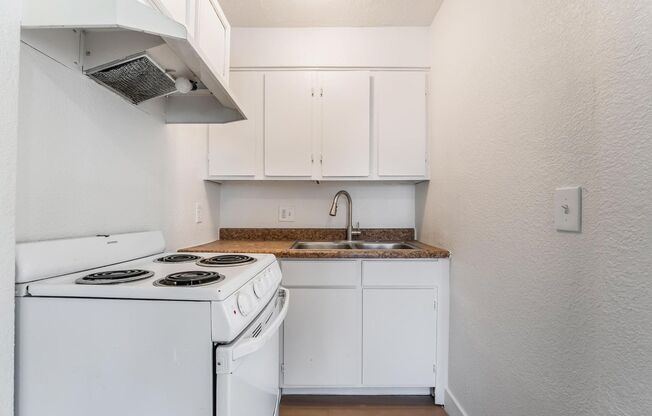 1 bed, 1 bath, 500 sqft, $950, Unit Unit 1