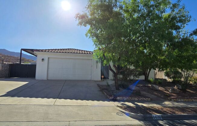 Stunning 4 bedroom, 2.5 bath home in West EL Paso!