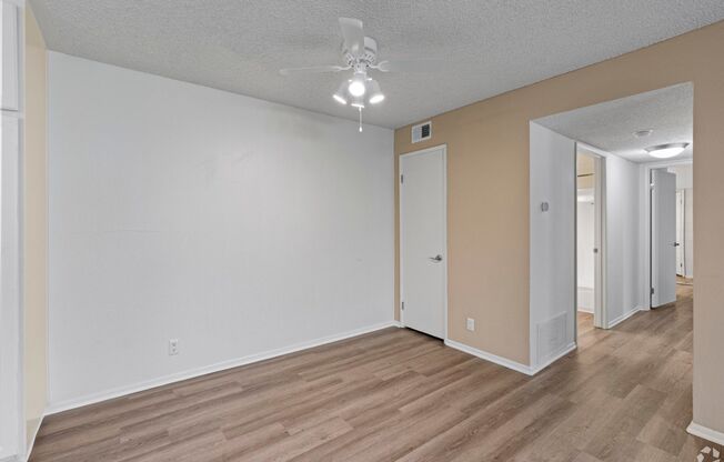 2 beds, 2 baths, 967 sqft, $2,620, Unit # 020