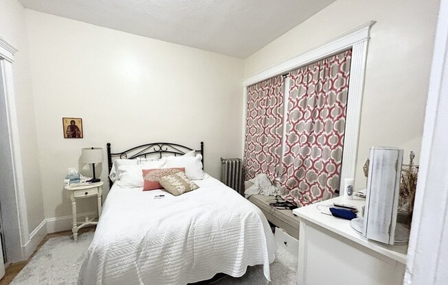 1 bed, 1 bath, $3,350, Unit 2