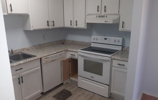 2 beds, 2 baths, $995