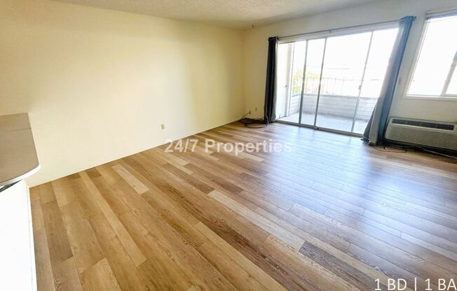 1BD City Apt - Fantastic View + Garage Parking