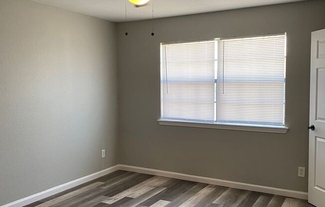 2 beds, 1.5 baths, 1,024 sqft, $1,275, Unit #5