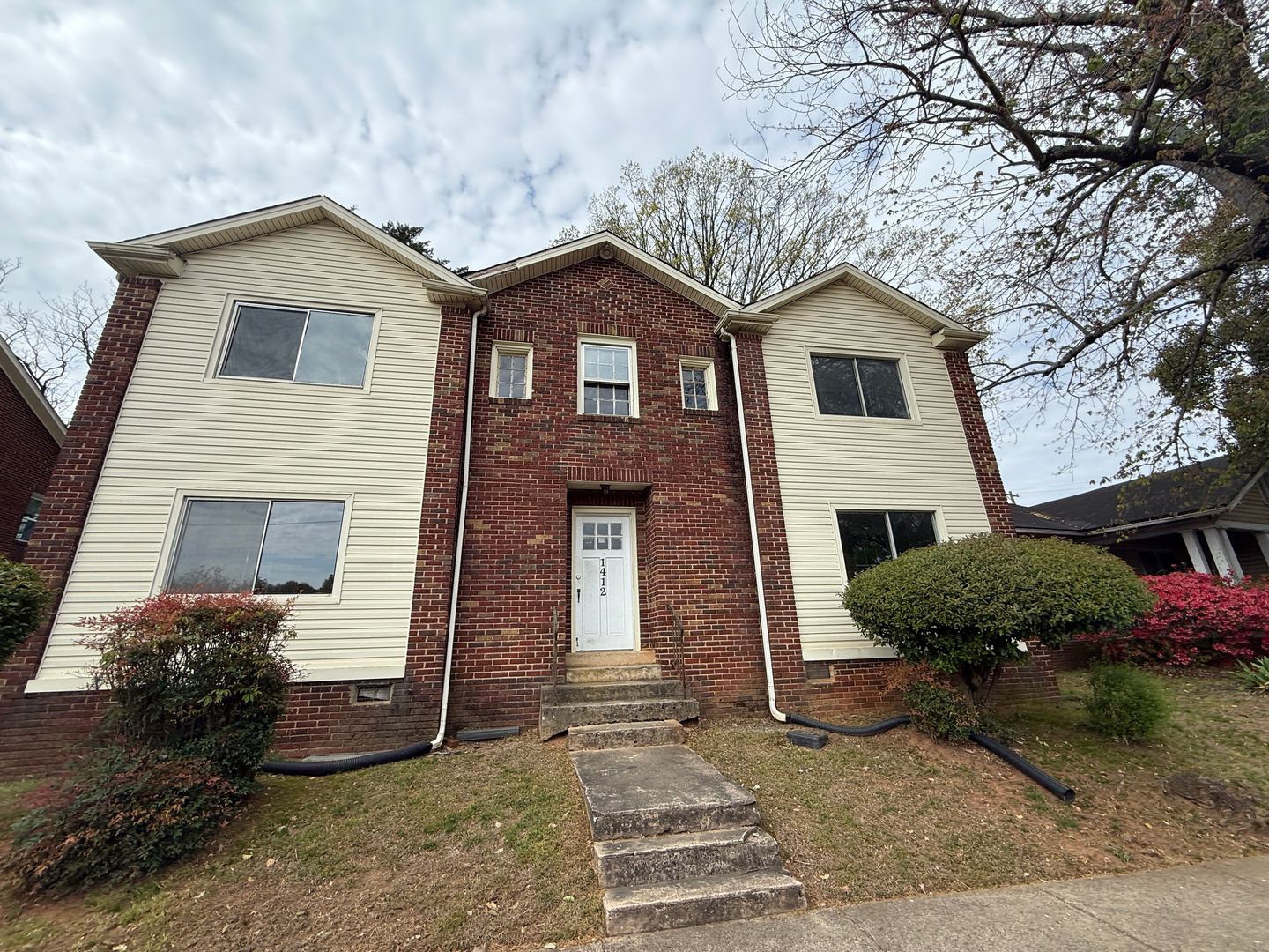 Adorable One Bedroom Apartment in Elizabeth!