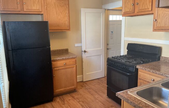 Charming 2+ Bedroom Single Family on a great St Paul street!!