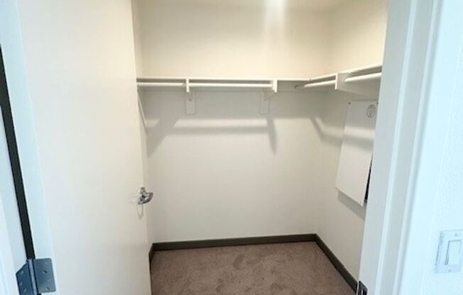 1 bed, 1 bath, 587 sqft, $3,195, Unit 610