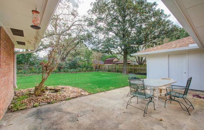 8939 ROCKHURST DR