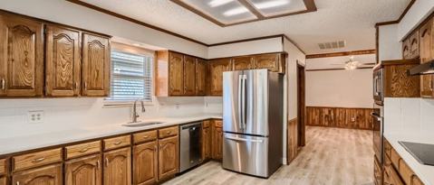 2210 DIAMOND PT DR