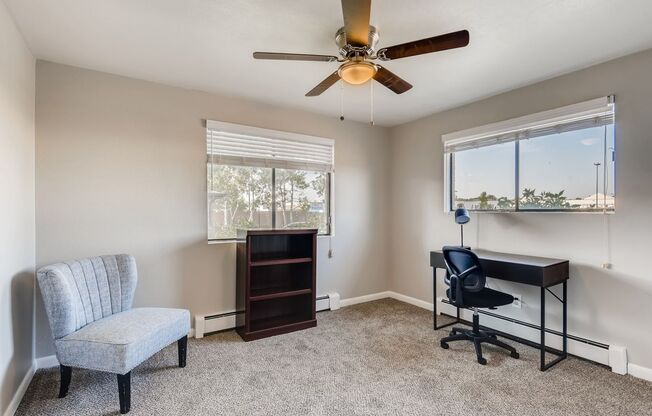 2 beds, 1 bath, $1,299, Unit 2604 #1