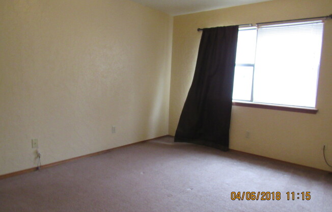 3 beds, 2 baths, $995