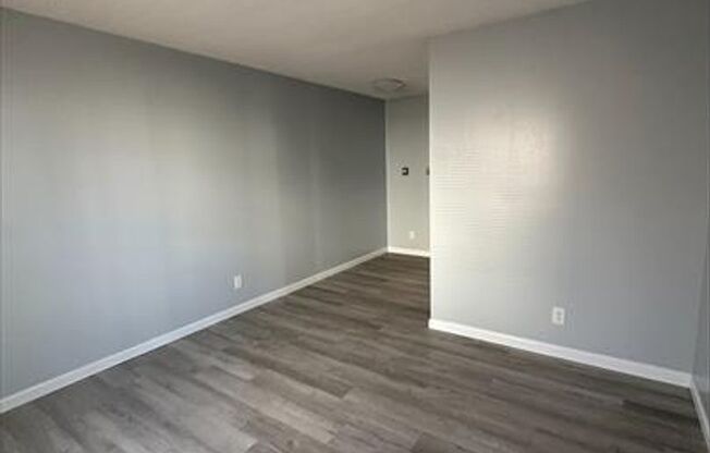 211 N Central Ave
