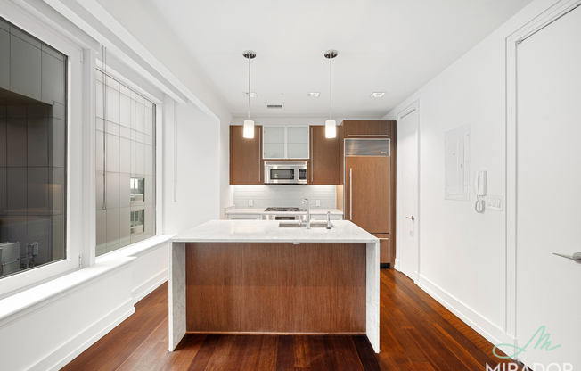 Studio, 1 bath, $4,300, Unit 7A