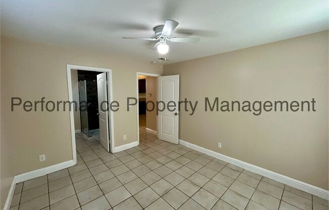 3 beds, 2 baths, $1,700, Unit A