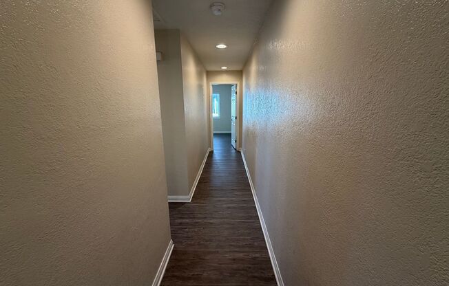 2 beds, 1 bath, 1,000 sqft, $2,705, Unit 4953C
