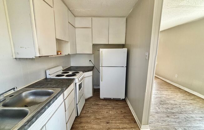 1 bed, 1 bath, 650 sqft, $500, Unit Upstairs unit 3