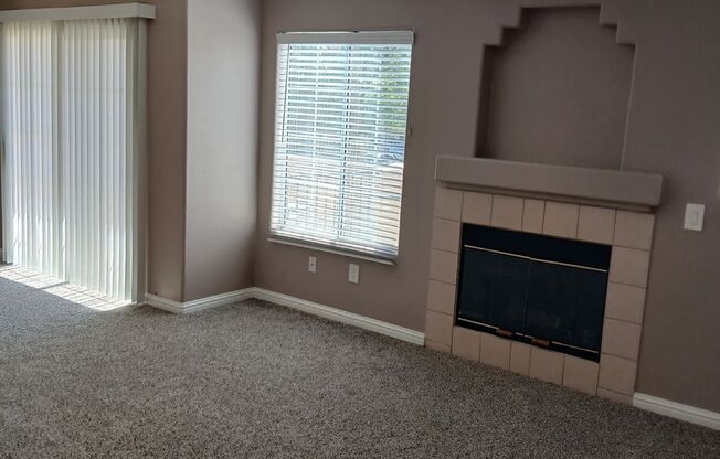 2 beds, 1 bath, 1,018 sqft, $1,700, Unit Hillpointe Rd. 1722