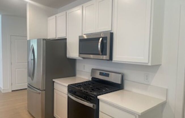 BRAND NEW 4 BEDROOM PULTE HOME