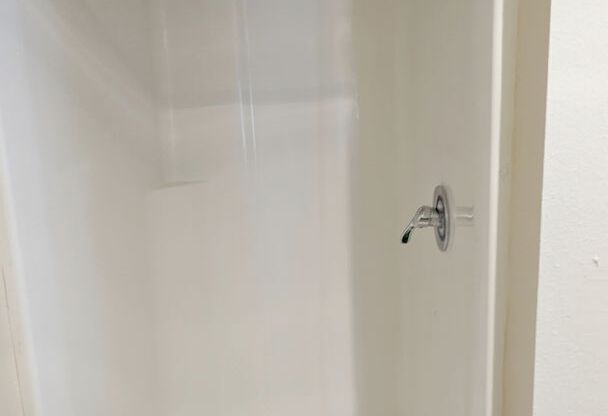 3 beds, 2 baths, 1,180 sqft, $1,585, Unit E304