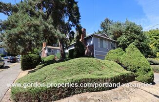 $1,895.00 - SE 15th Ave - remodeled 3 bedroom duplex with attached single car garage