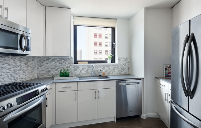 1 bed, 1.5 baths, $10,300, Unit 23E