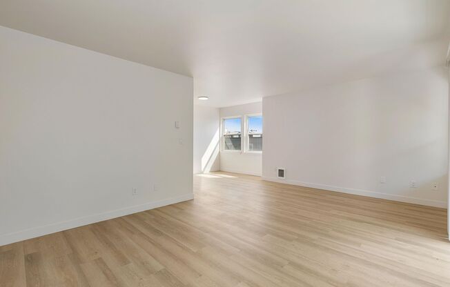 2 beds, 2 baths, 1,075 sqft, $2,885, Unit 204