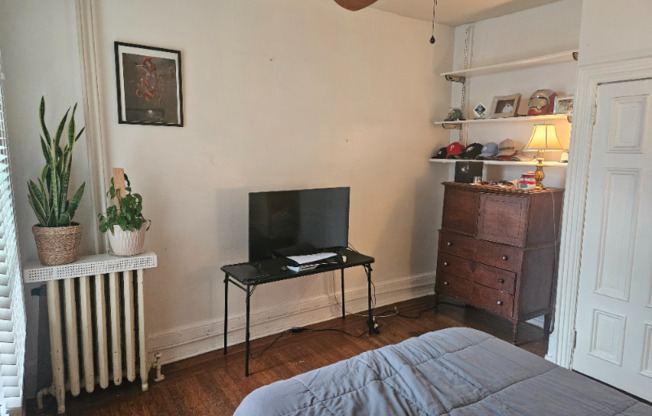 4210 CHESTER AVE