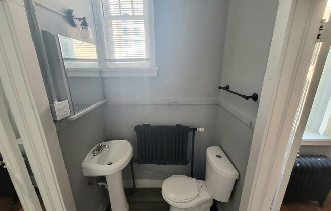1 bed, 1 bath, 1,000 sqft, $1,095, Unit 104