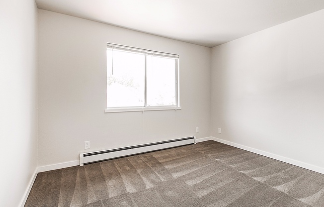 2 beds, 1 bath, 775 sqft, $1,957, Unit 210