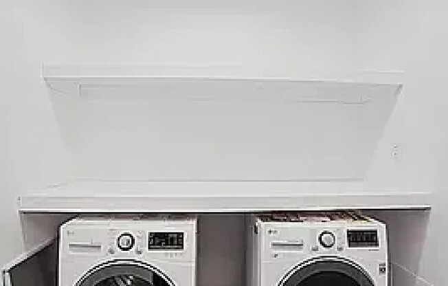 4 beds, 2 baths, $9,702, Unit 10A