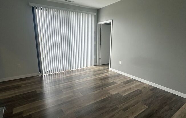 1 bed, 1 bath, 849 sqft, $1,475, Unit 117-404