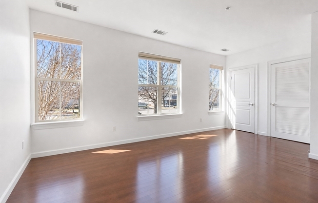 4 REPTON CIR