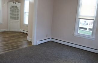 2 beds, 1 bath, $1,000