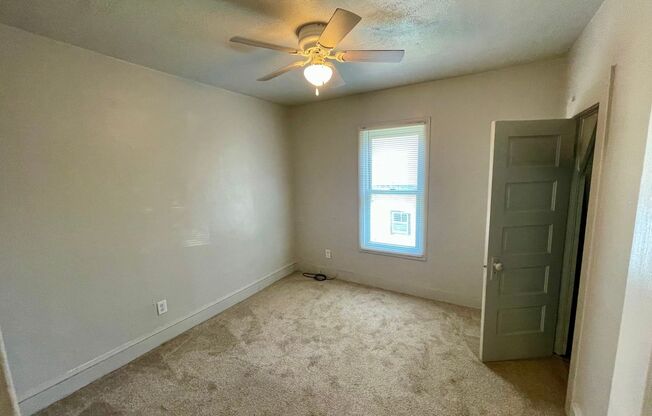 3 beds, 1 bath, $1,175