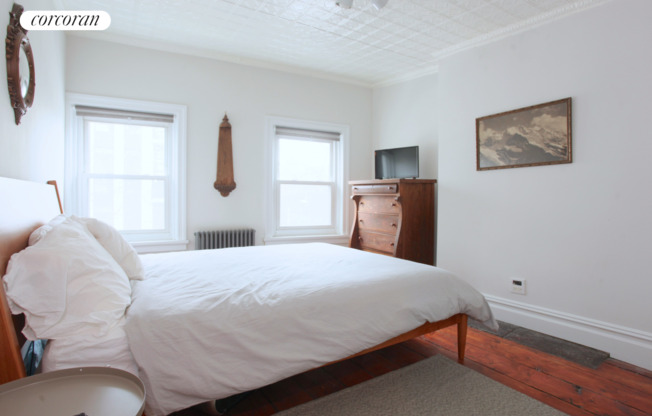 255 WYTHE AVE