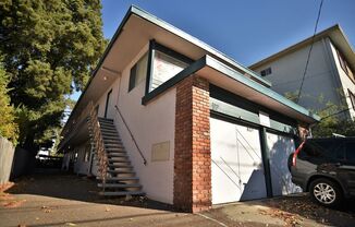 1p629 - 2317 Webster St.