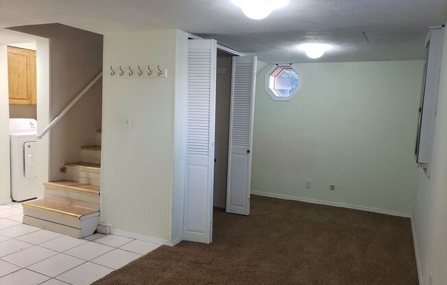 3 beds, 2 baths, $1,900