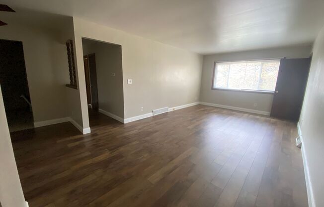 1 bed, 1 bath, $995, Unit 9