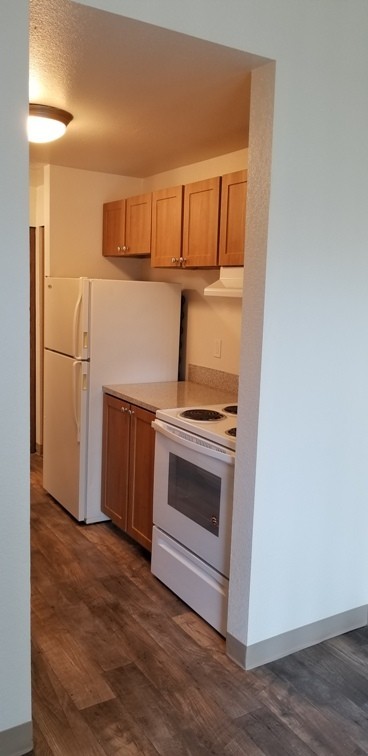 2 beds, 1 bath, 900 sqft, $1,720, Unit 16