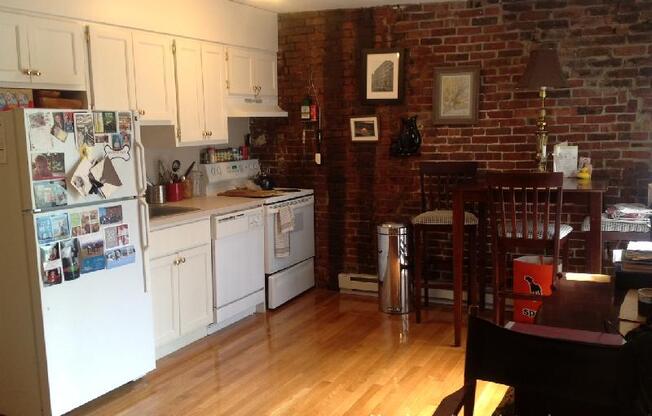 99 HUDSON SAINT # 8 PATH