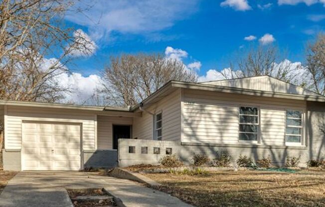 Charming updated home in the heart of Farmers Branch