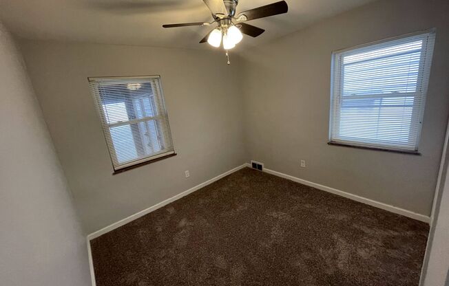 2 beds, 1 bath, $950