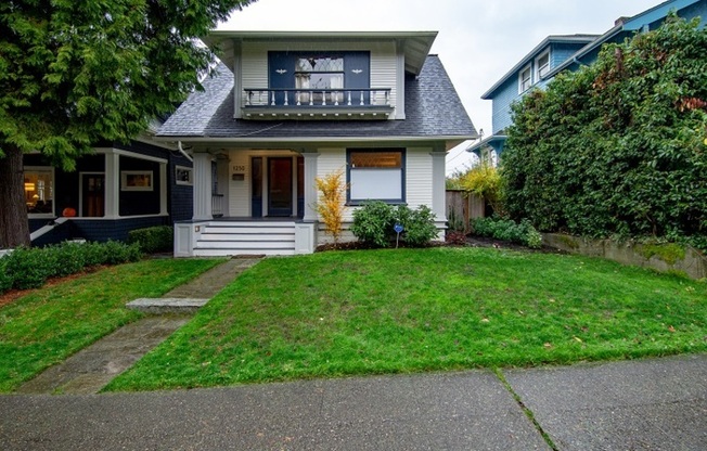 1250 16 AVE E