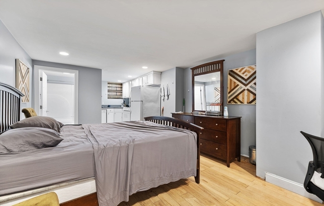 1170 Massachusetts Ave 7