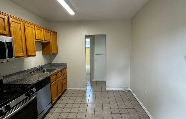 2 beds, 1 bath, 500 sqft, $2,295, Unit 1129-1