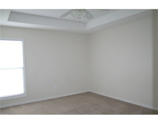 3 beds, 2 baths, $1,600