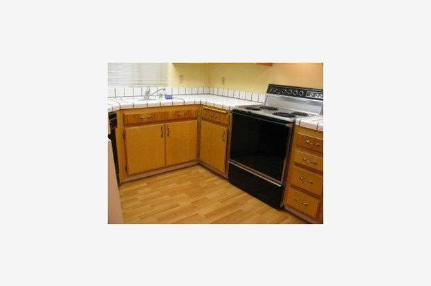 1120 CEDAR GABLES DR