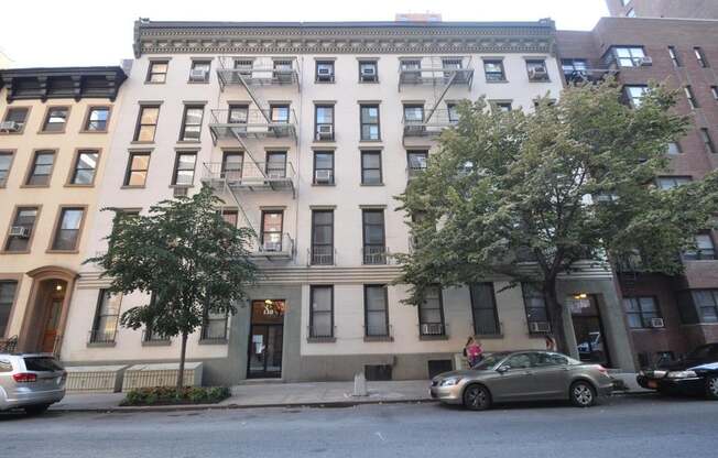 130 E 24th St