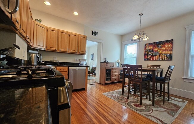 3 beds, 2 baths, 1,141 sqft, $3,900, Unit 2