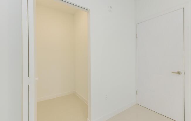 2 beds, 2 baths, 1,034 sqft, $2,309