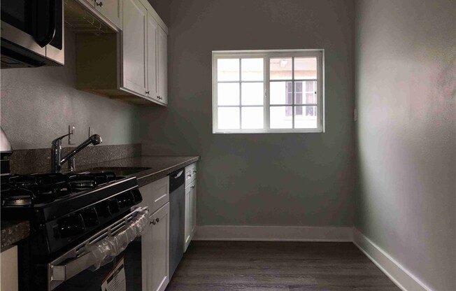 1 bed, 1 bath, 800 sqft, $1,850, Unit 7